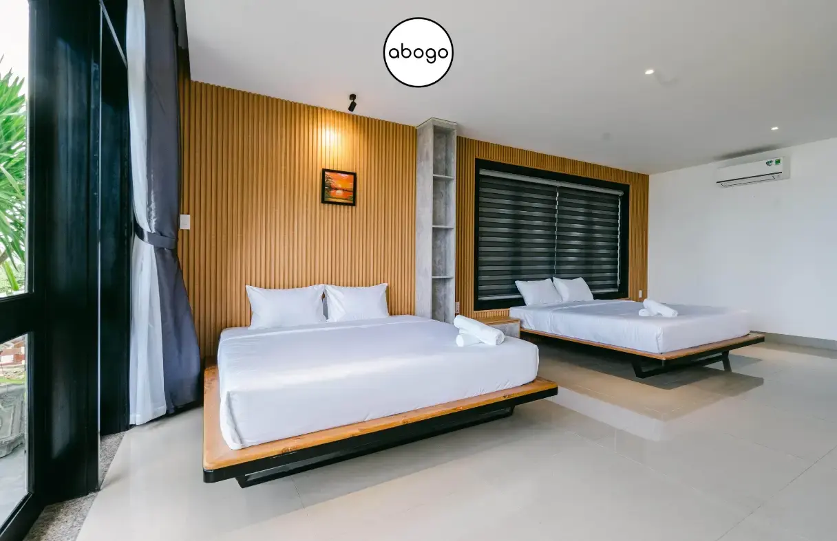 Phòng ngủ sang trọng với nội thất cao cấp tại Amy’s Ocean View Villa