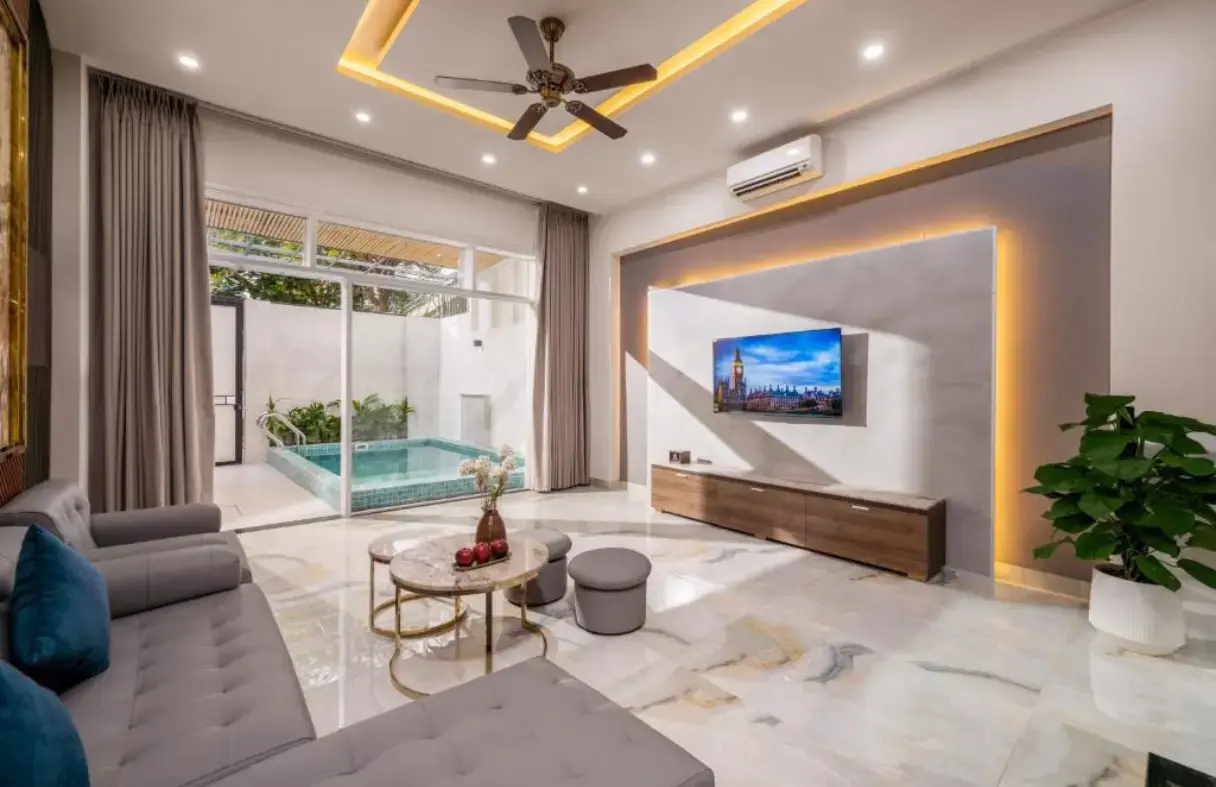 Phòng khách rộng rãi tại Aurora Villa – 37 HSK