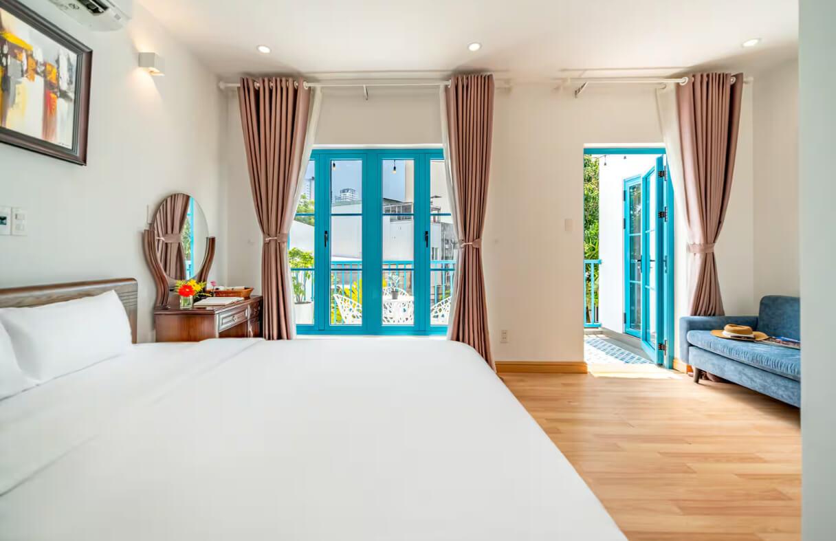Beachfront villa in Da Nang with easy access to My Khe Beach