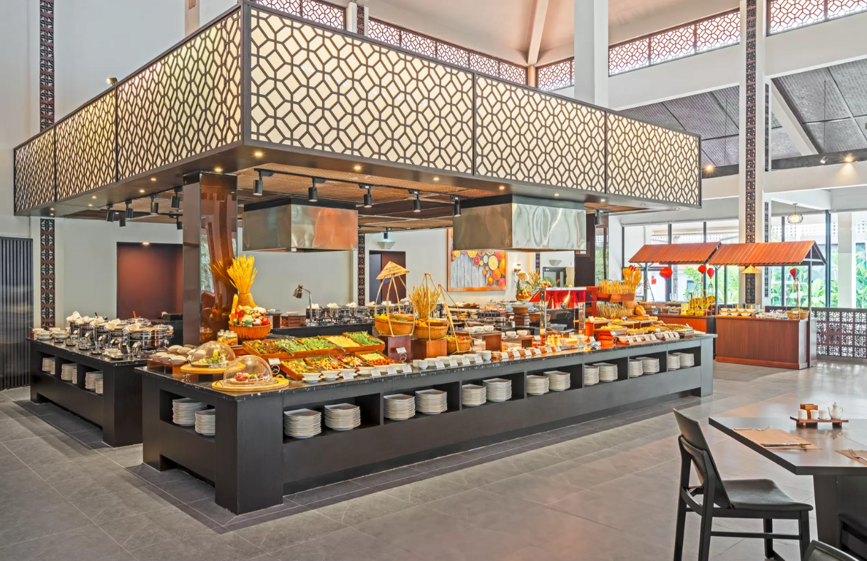 Buffet sáng tại Grandvrio Ocean Resort Đà Nẵng với nhiều món ăn đa dạng.
