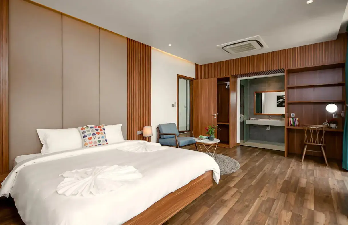 Private bedroom in a Da Nang villa, designed for comfortable group accommodation