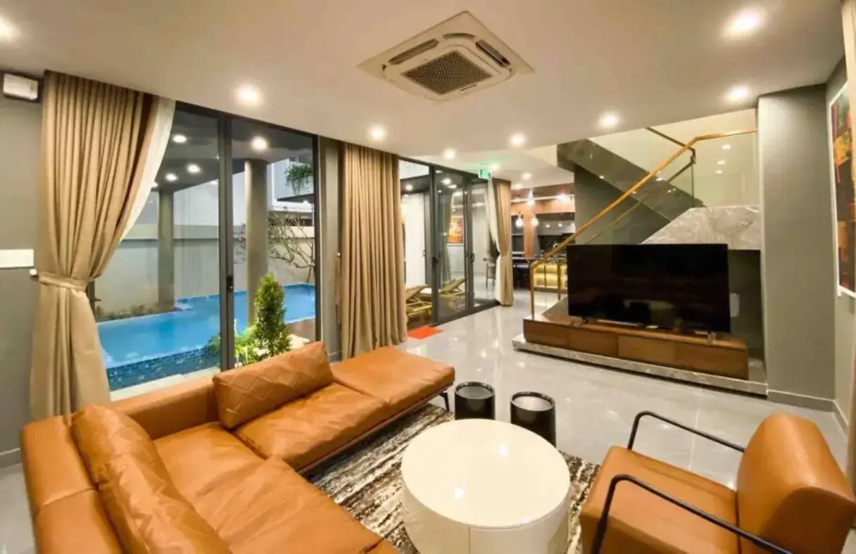 Phòng khách rộng rãi tại Song Cat Villa 31NL