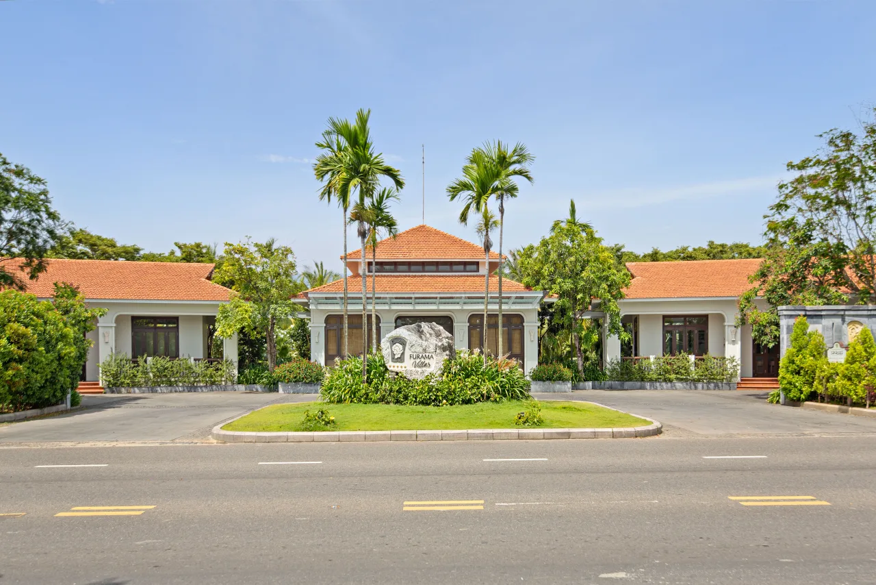 Liên Hệ Để Đặt Furama Villas Da Nang Beachfront Resort & Spa Chính Chủ