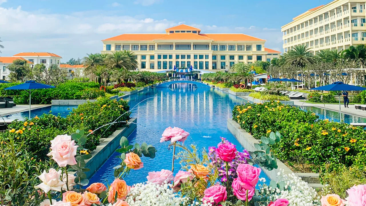Hotline Sheraton Grand Danang Resort | Số Điện Thoại, Liên Hệ Và Đặt Phòng Mới Nhất
