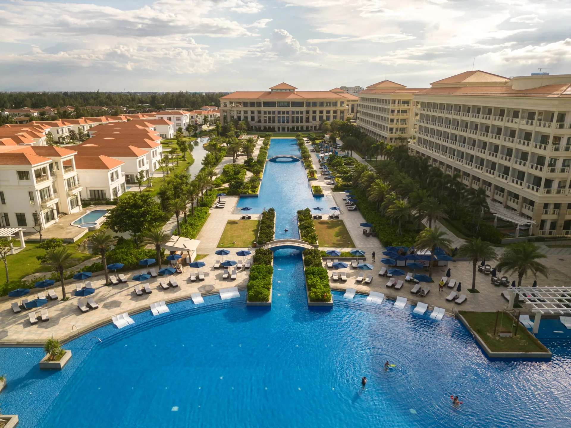 Sheraton Grand Danang Resort & Convention Center: Hotline, Tổng Đài & Đặt Phòng Chính Thức