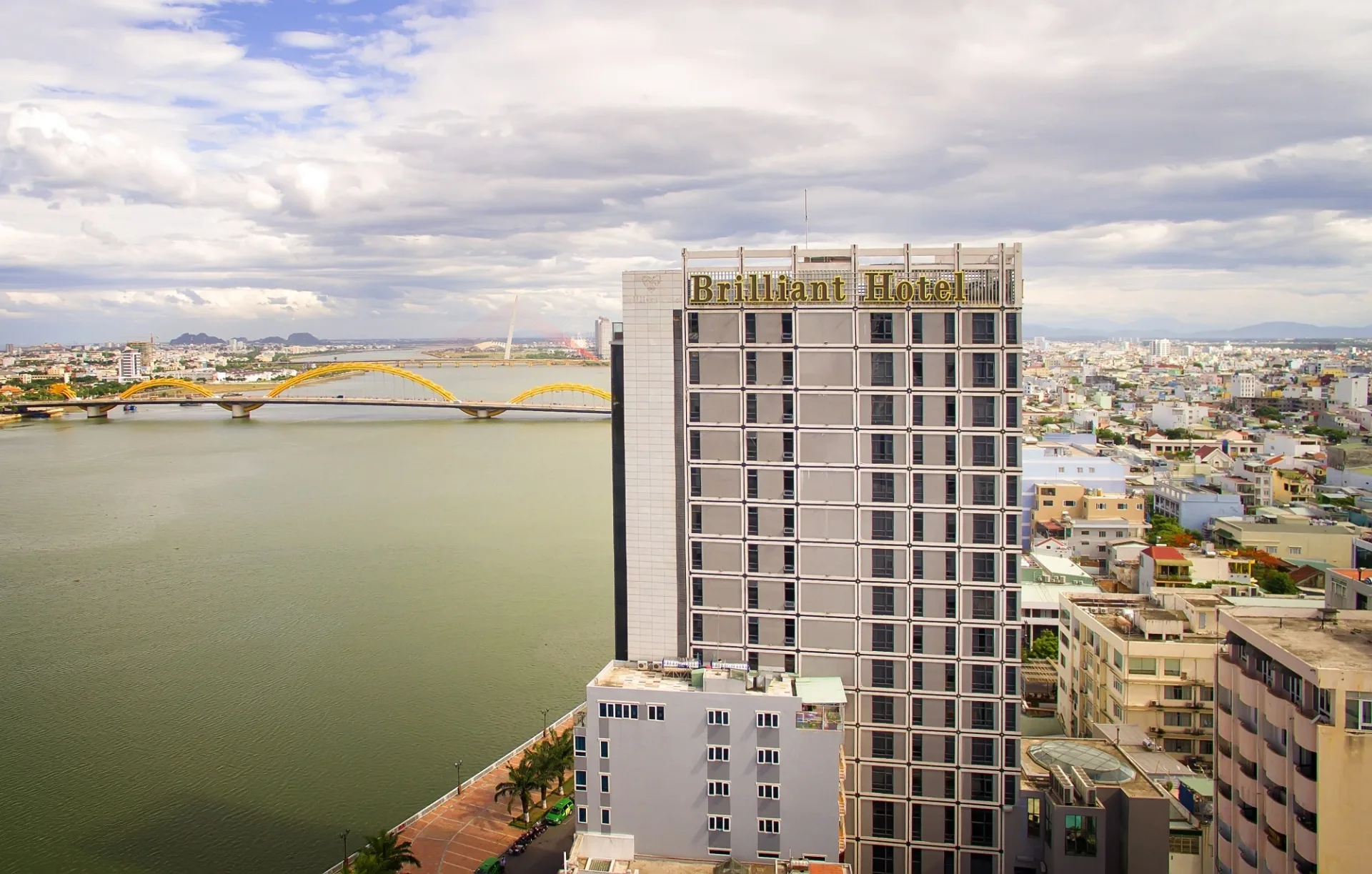 Tổng Đài & Hotline Liên Hệ Đặt Phòng Brilliant Hotel Danang Chính Thức