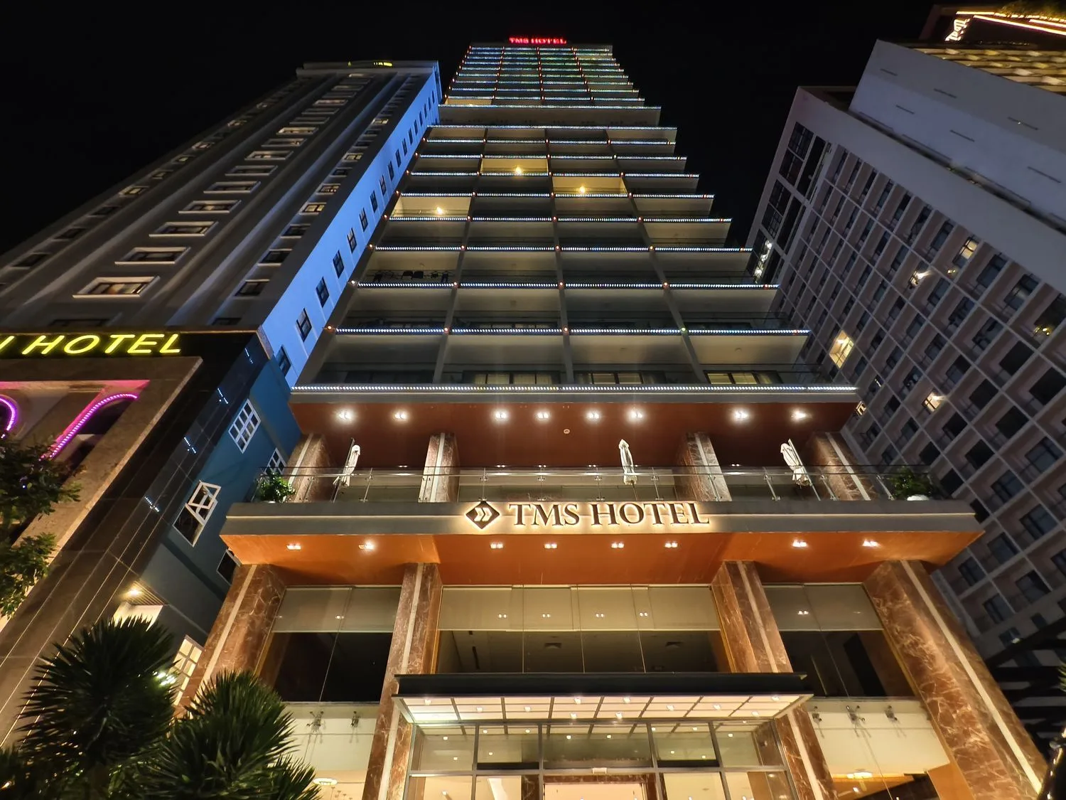 Hotline Liên Hệ Số Điện Thoại Tổng Đài TMS Hotel Da Nang Beach Đặt Phòng Chính Thức