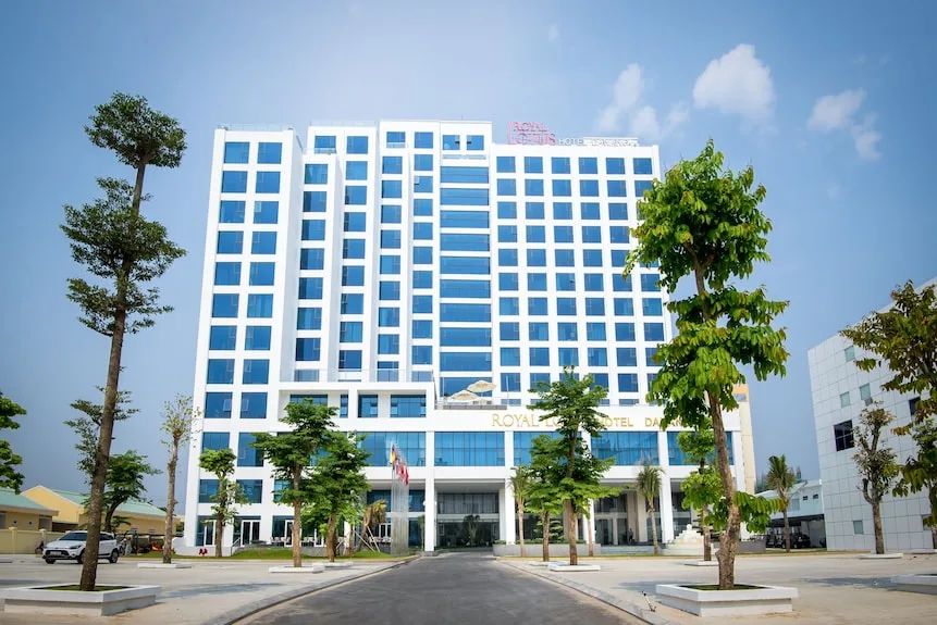 Khám Phá Royal Lotus Hotel Danang: Trải Nghiệm Lưu Trú Đẳng Cấp Tại Thành Phố Biển