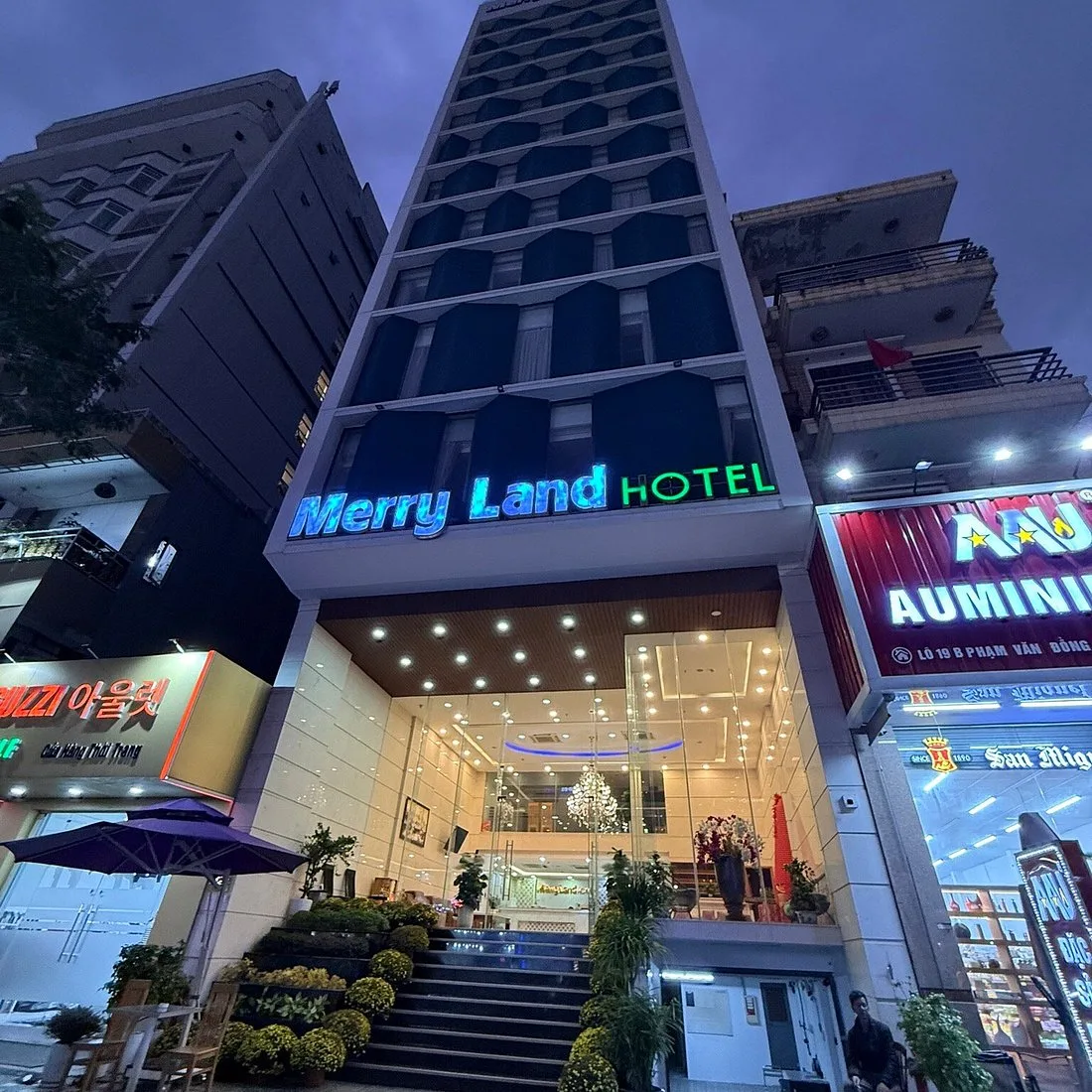 Merry Land Hotel Da Nang - Hotline Đặt Phòng Chính Thức & Trải Nghiệm Nghỉ Dưỡng Tiện Nghi