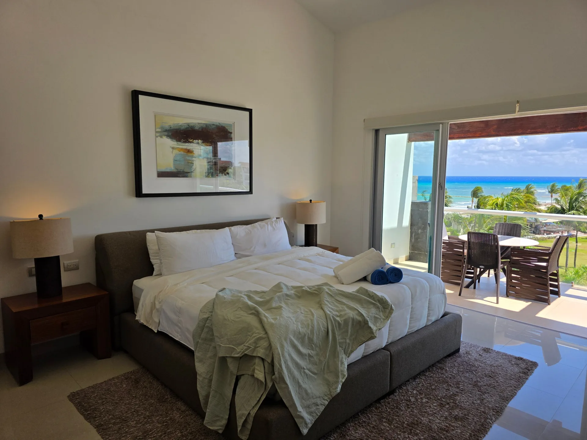 đặt phòng Oceanfront villa Anh Nguyễn