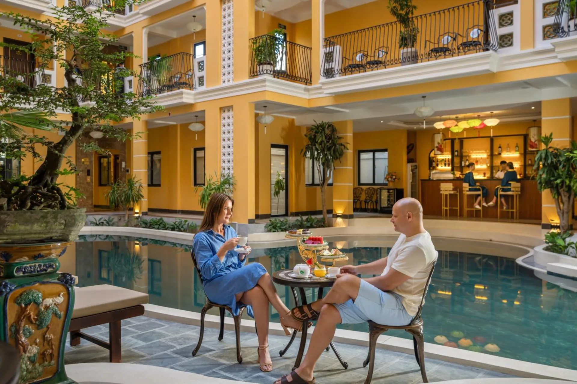 Hồ bơi sân vườn