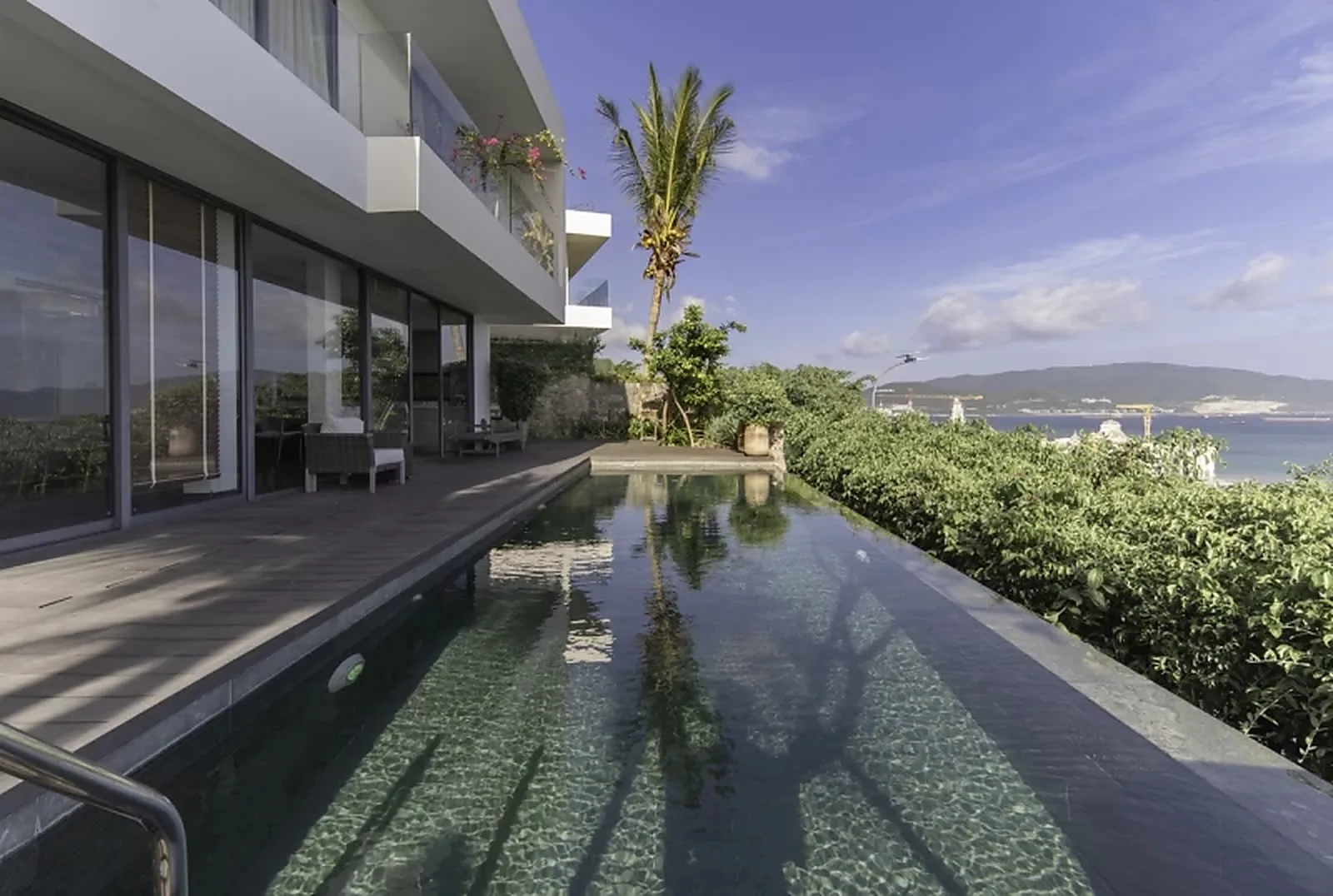 Ocean Front Anh Nguyễn Nha Trang đặt phòng