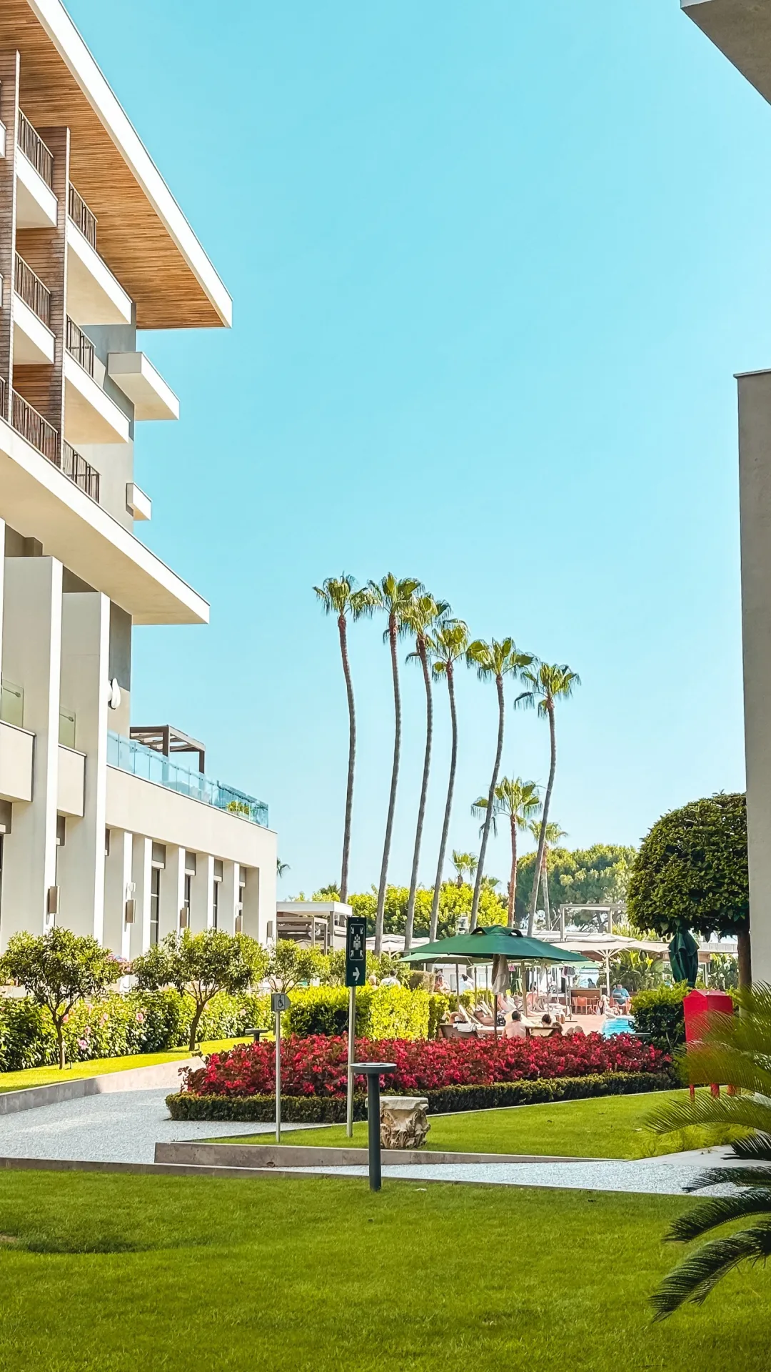 resort có nên bán phòng trên ota