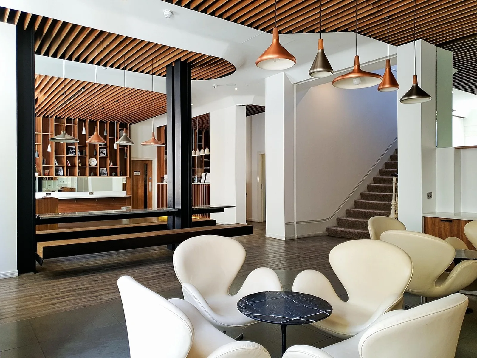 Direct Booking và OTA là gì? So sánh & chiến lược bán phòng | Koaniva