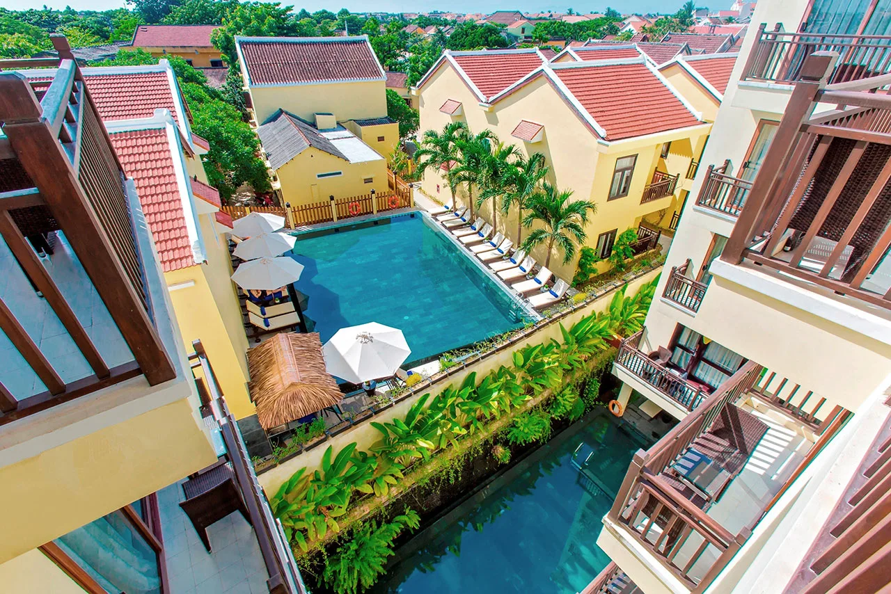 Hồ bơi toàn cảnh