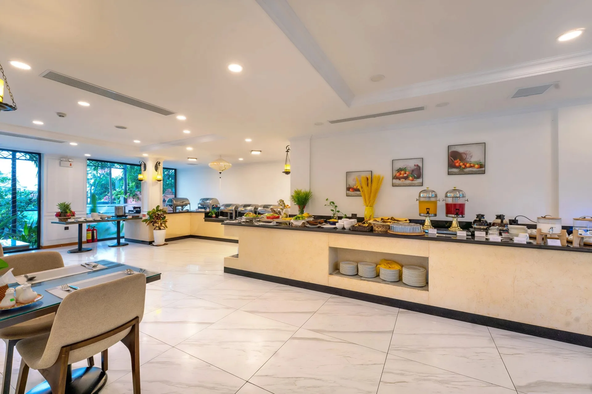 Buffet sáng tại khách sạn
