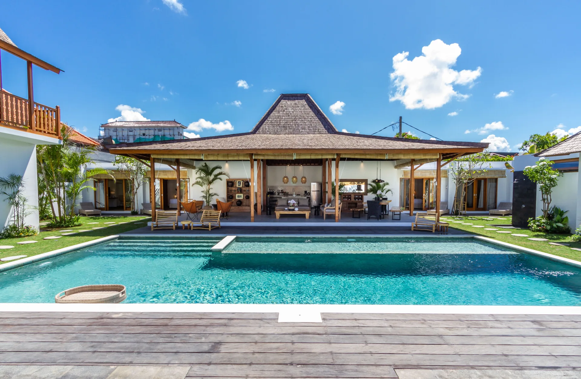 giá phòng Ocean Front Anh Nguyễn Nha Trang