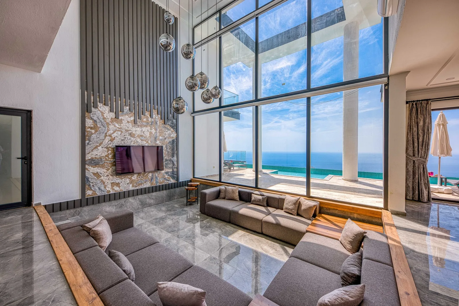 resort có nên bán phòng trên ota
