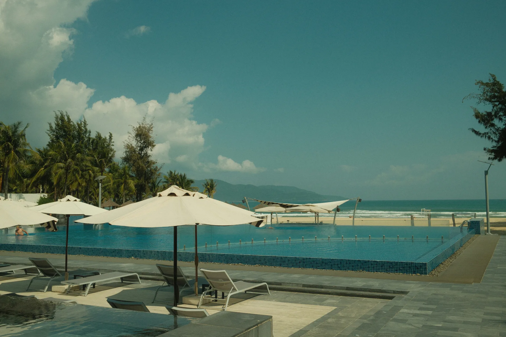 đánh giá Oceanfront villa Anh Nguyễn