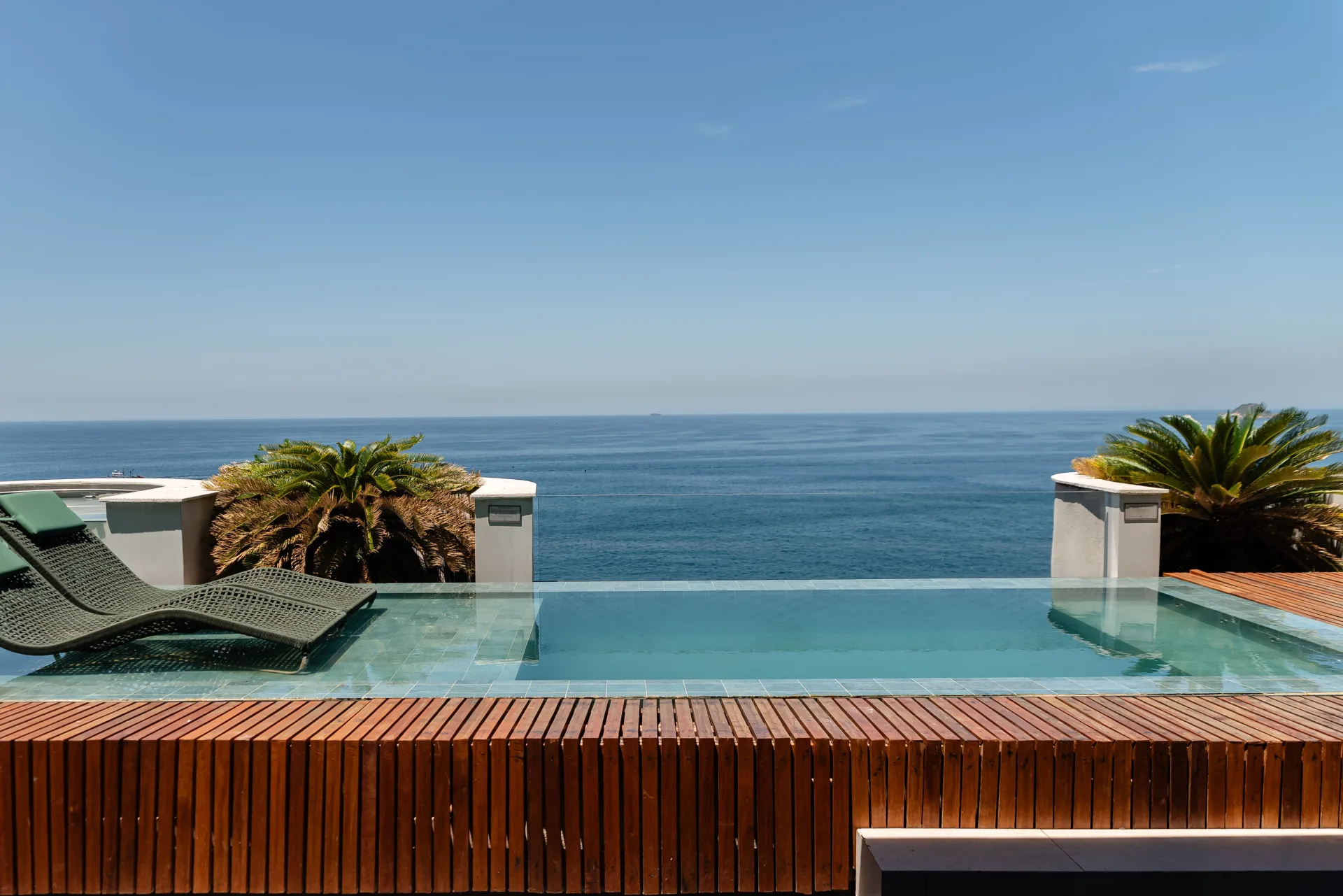 đặt phòng Oceanfront Anh Nguyễn Nha Trang
