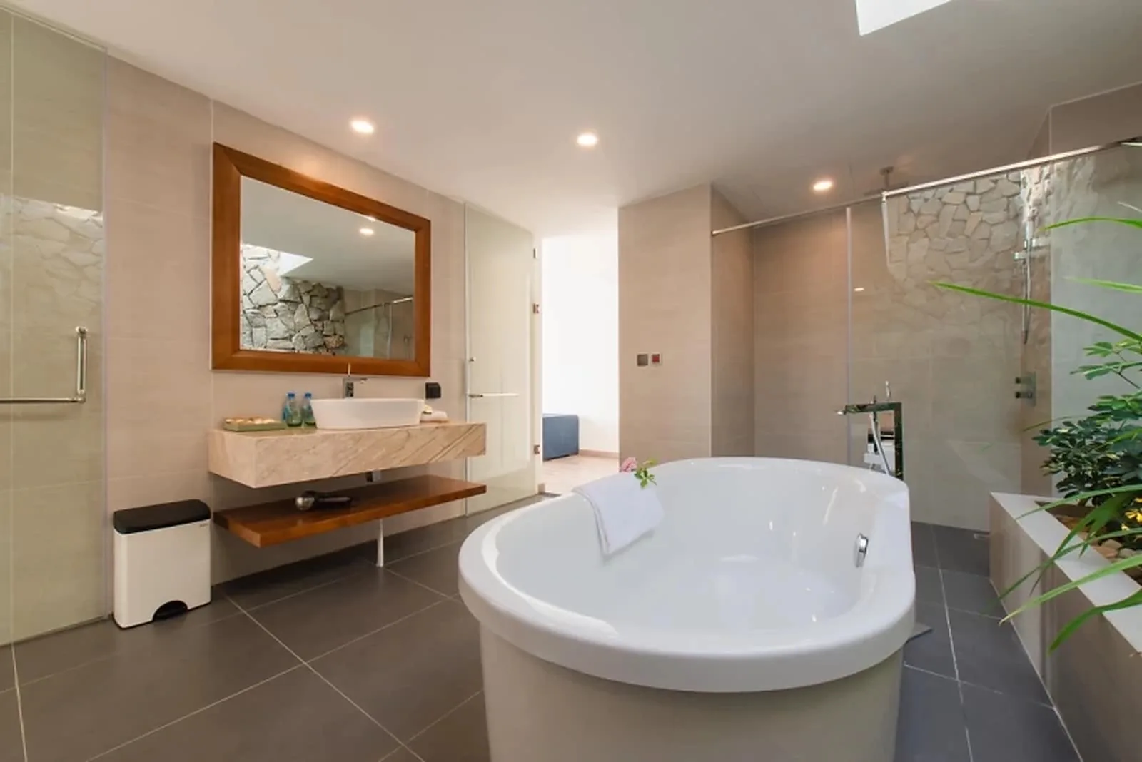 Ocean Front villa Nha Trang cuối tuần