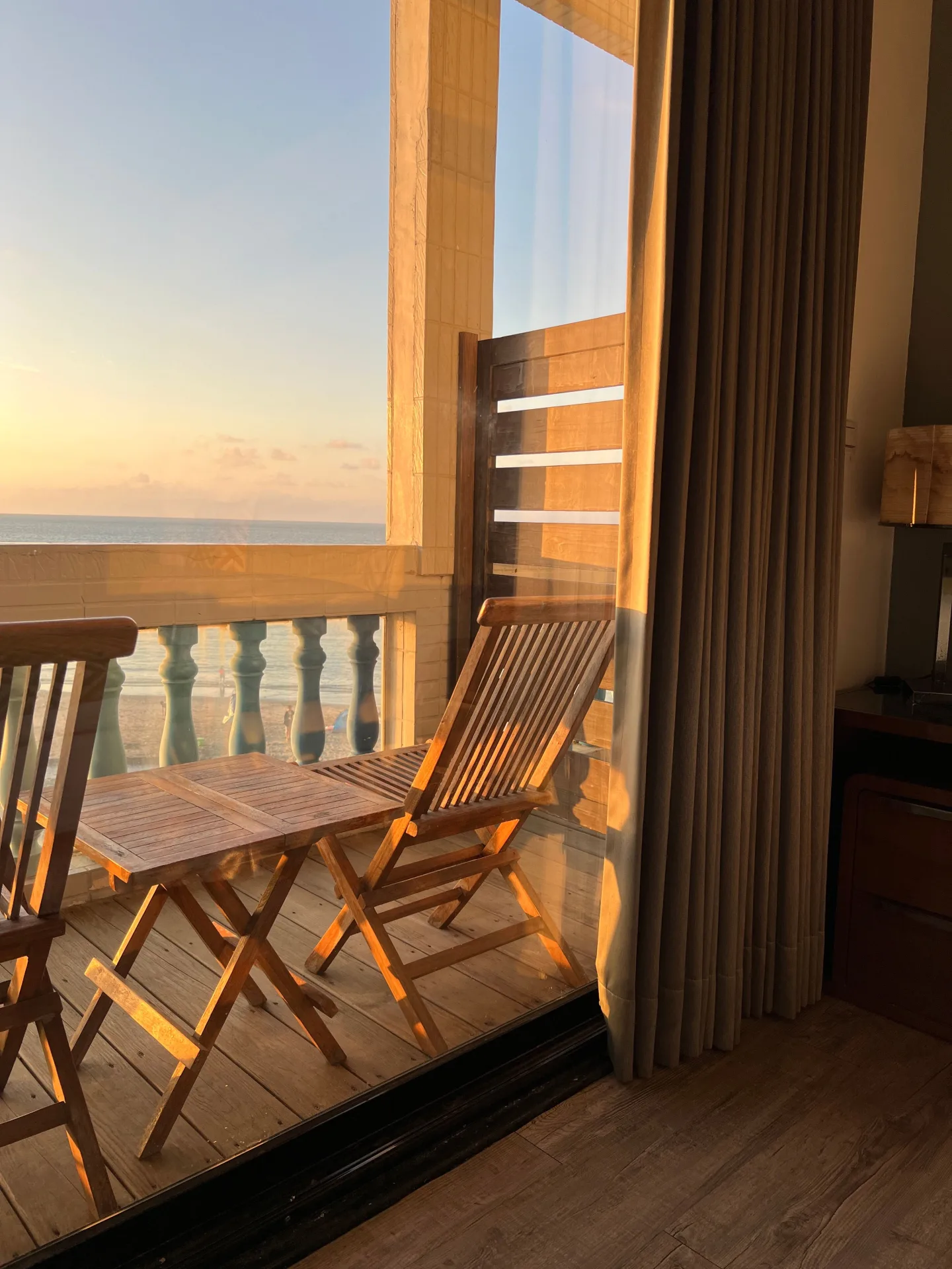 đặt phòng Oceanfront Anh Nguyễn Nha Trang