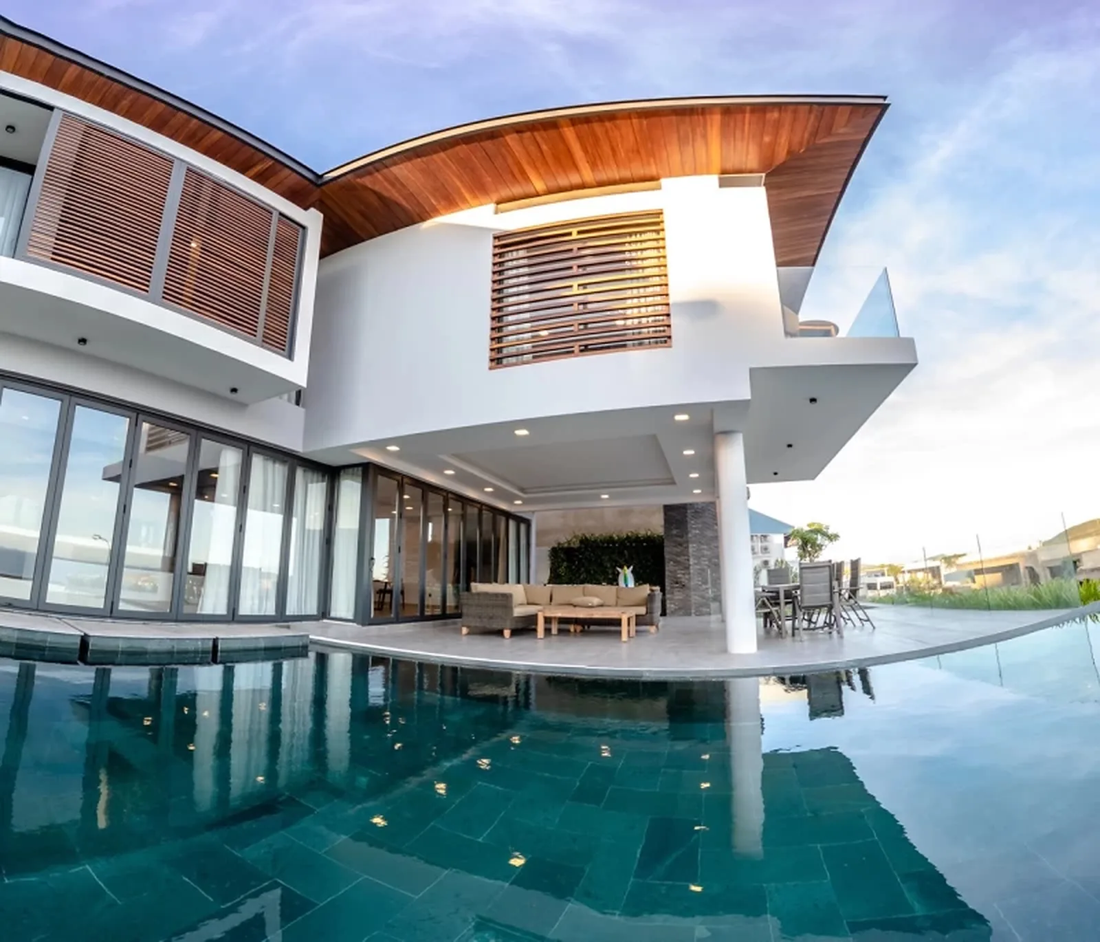 Ocean Front villa Nha Trang khuyến mãi