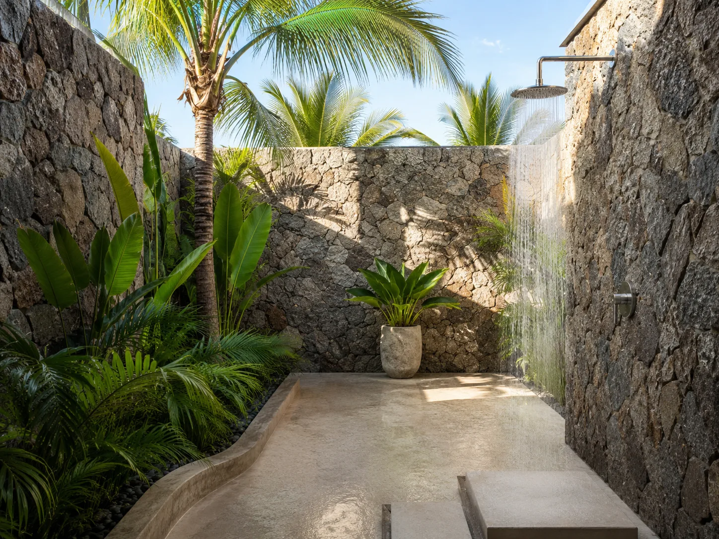 Ocean Front villa Anh Nguyễn bảng giá