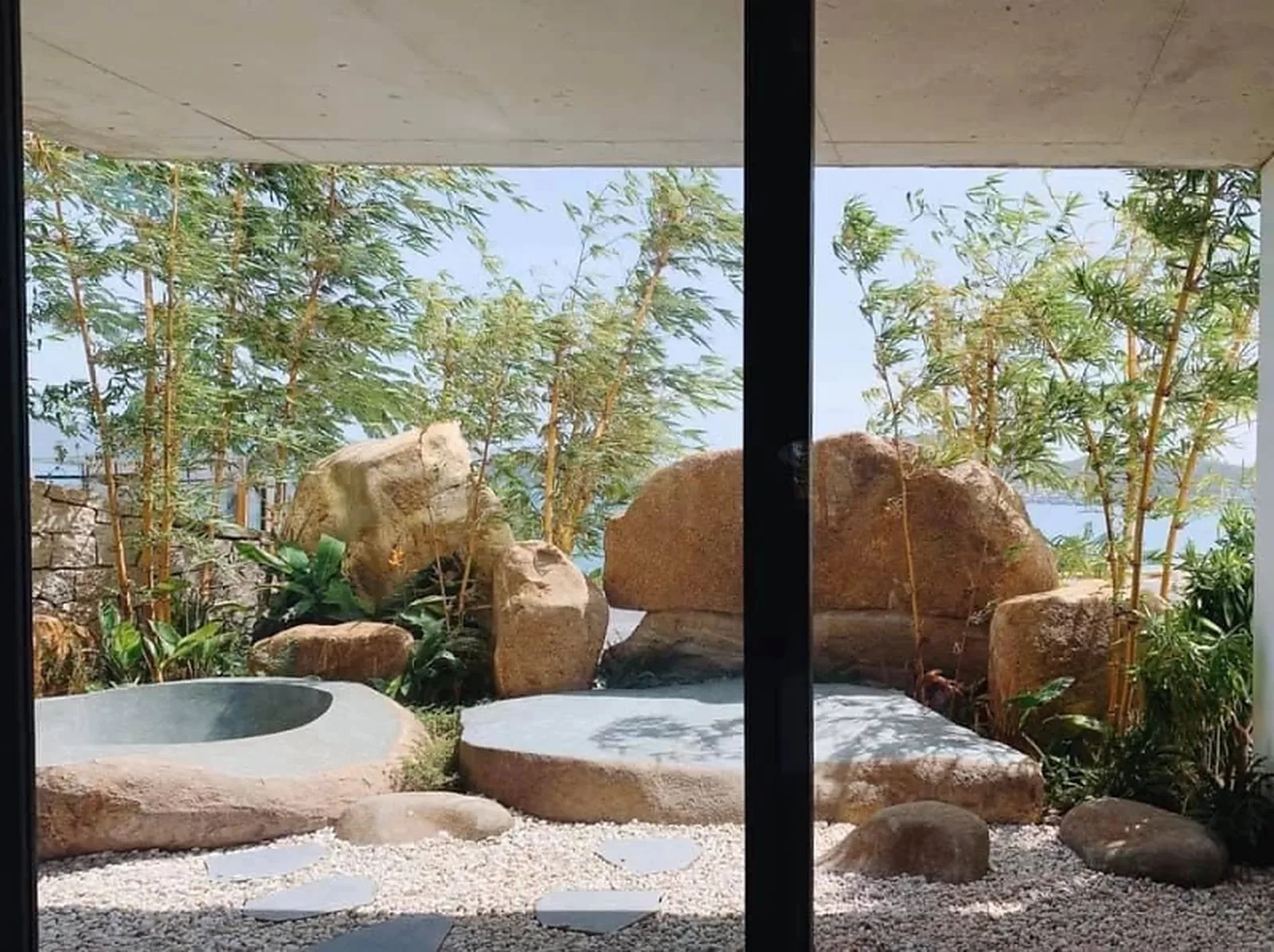 Ocean Front villa Anh Nguyễn giá phòng