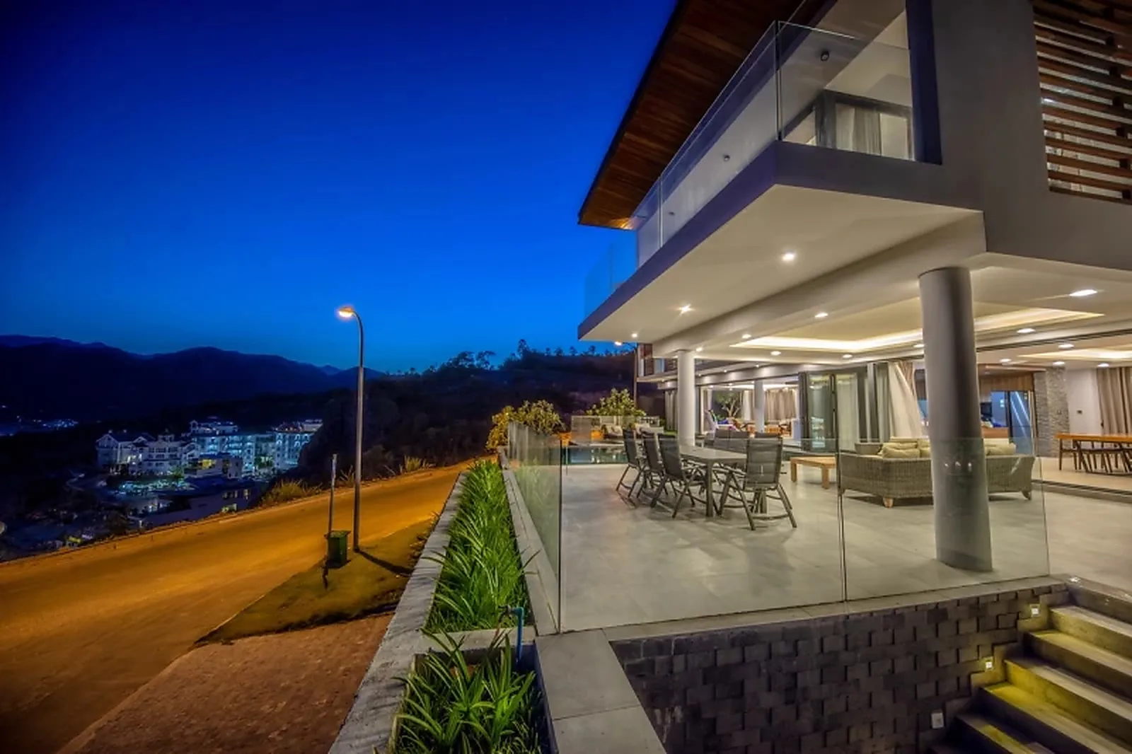 Oceanfront Nha Trang view biển