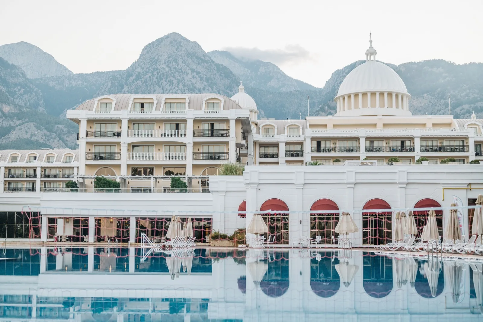 resort có nên bán phòng trên ota