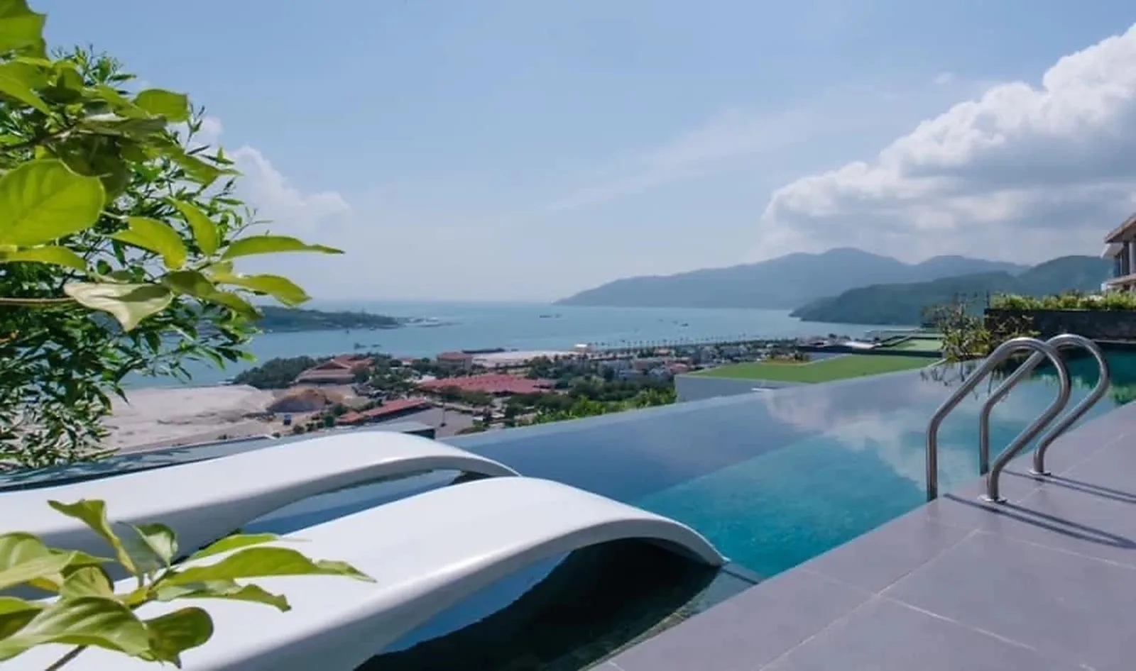 Ocean Front villa Nha Trang cuối tuần