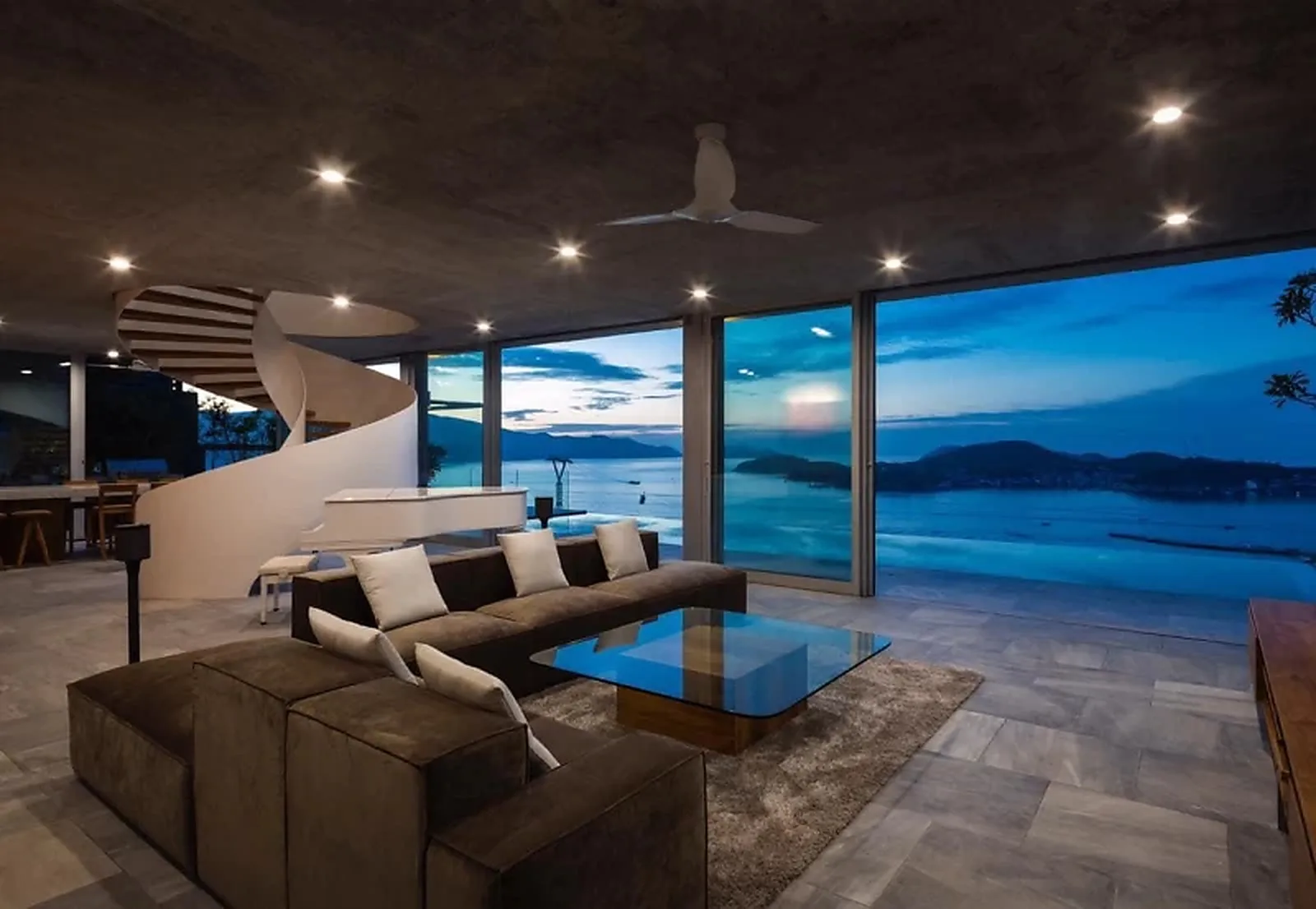 Ocean Front villa Anh Nguyễn booking
