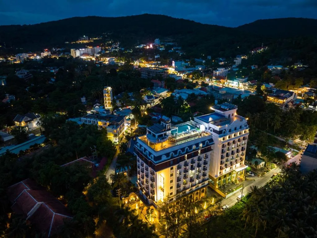AQUASUN HOTEL PHU QUOC – không gian nghỉ dưỡng hiện đại, thuận tiện khám phá biển và trung tâm Dương Đông.