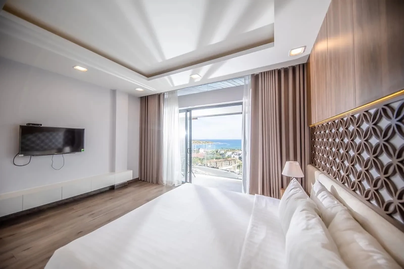 Ocean Front villa Nha Trang lễ tết
