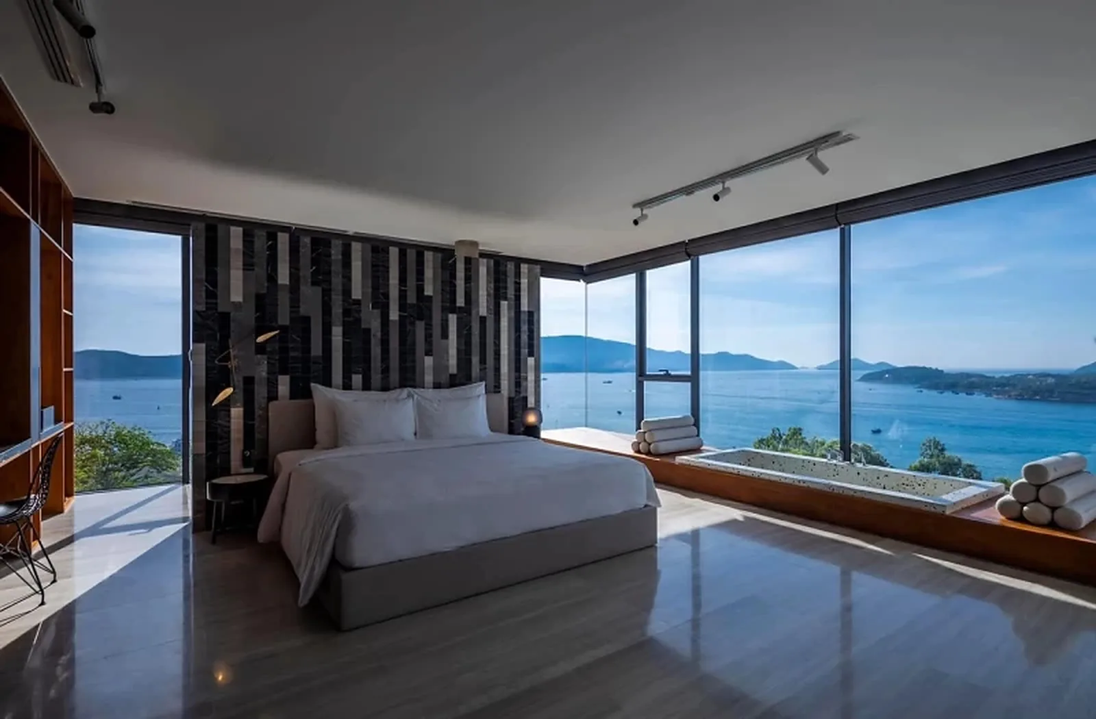Ocean Front villa Anh Nguyễn giá phòng