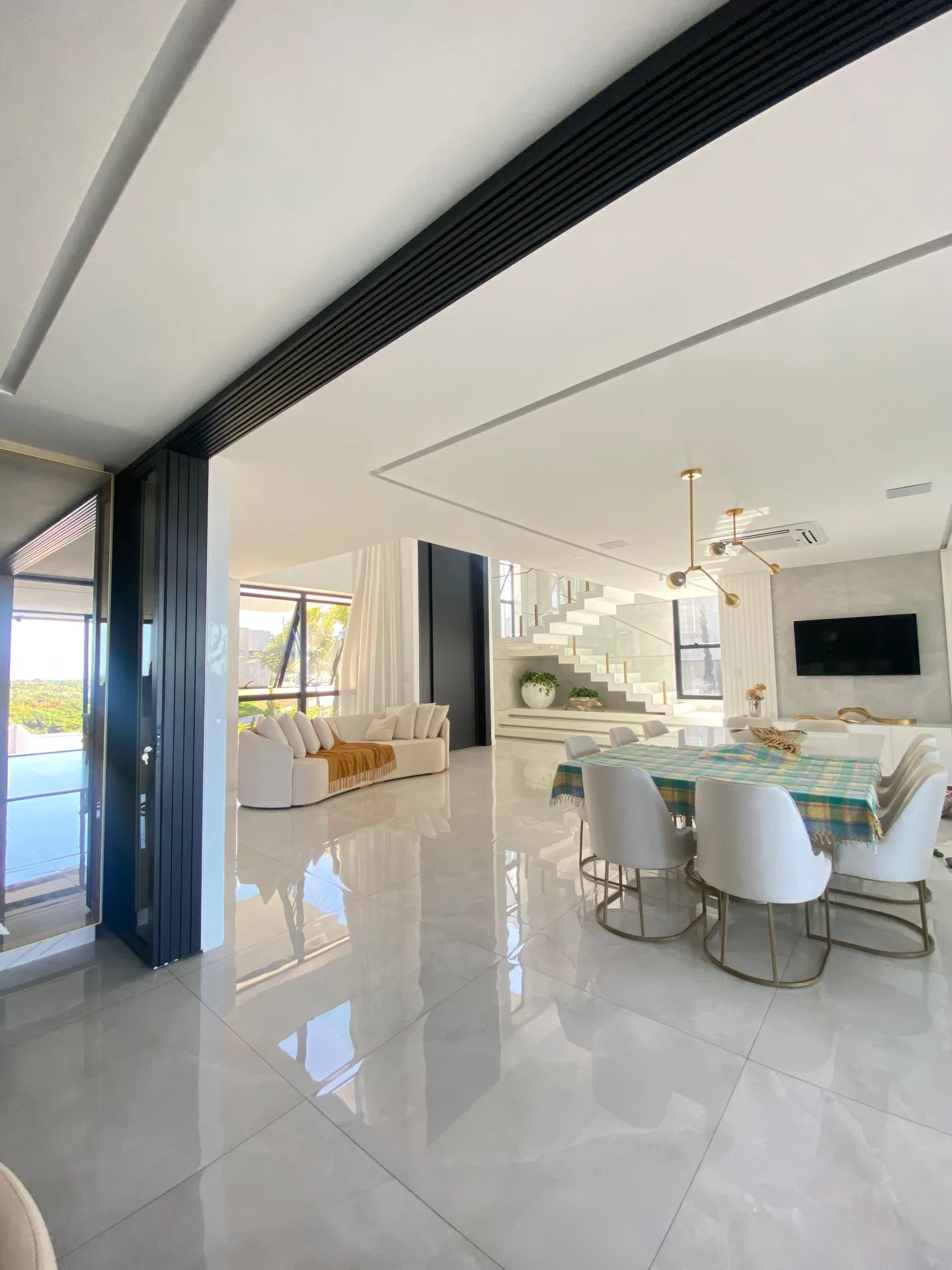 giá phòng Ocean Front Anh Nguyễn Nha Trang
