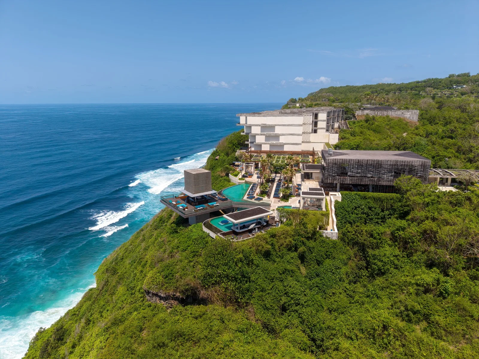 Direct Booking và OTA là gì? So sánh & chiến lược bán phòng | Koaniva