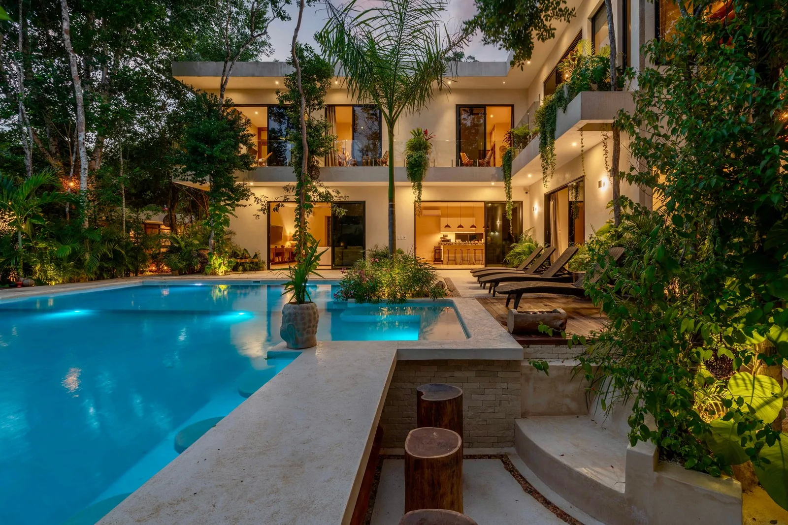 Direct Booking và OTA là gì? So sánh & chiến lược bán phòng | Koaniva