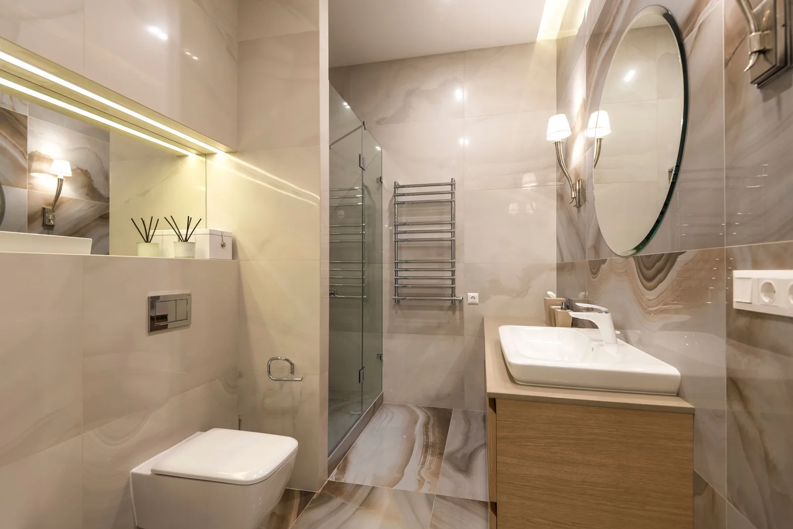 Direct Booking và OTA là gì? So sánh & chiến lược bán phòng | Koaniva