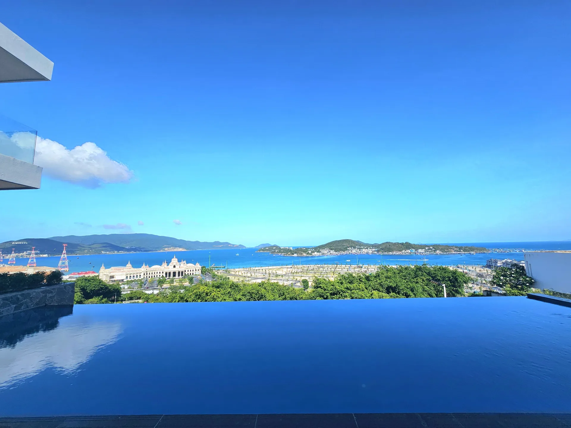 Oceanfront Nha Trang đặt phòng