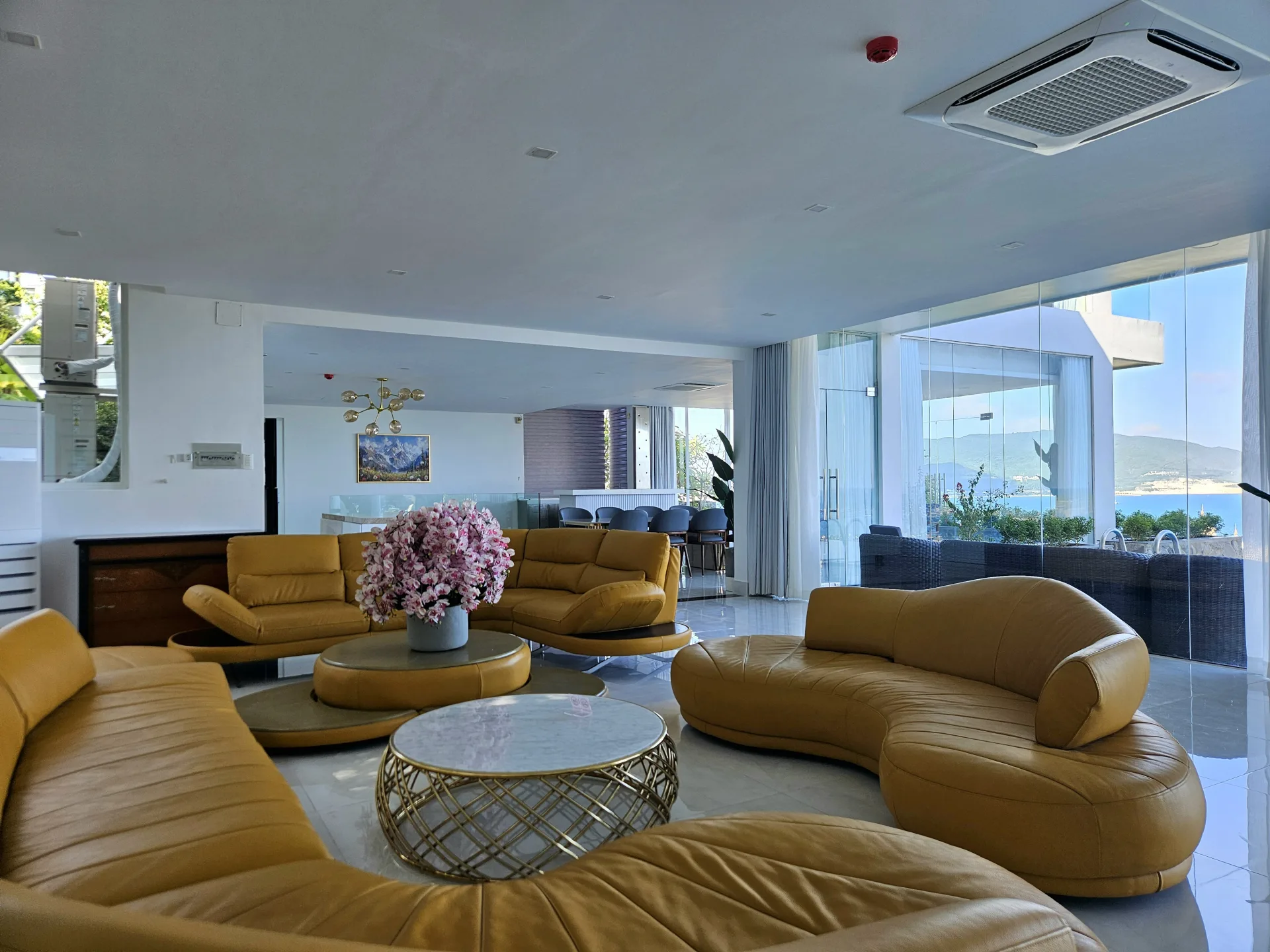 review Oceanfront villa Nha Trang