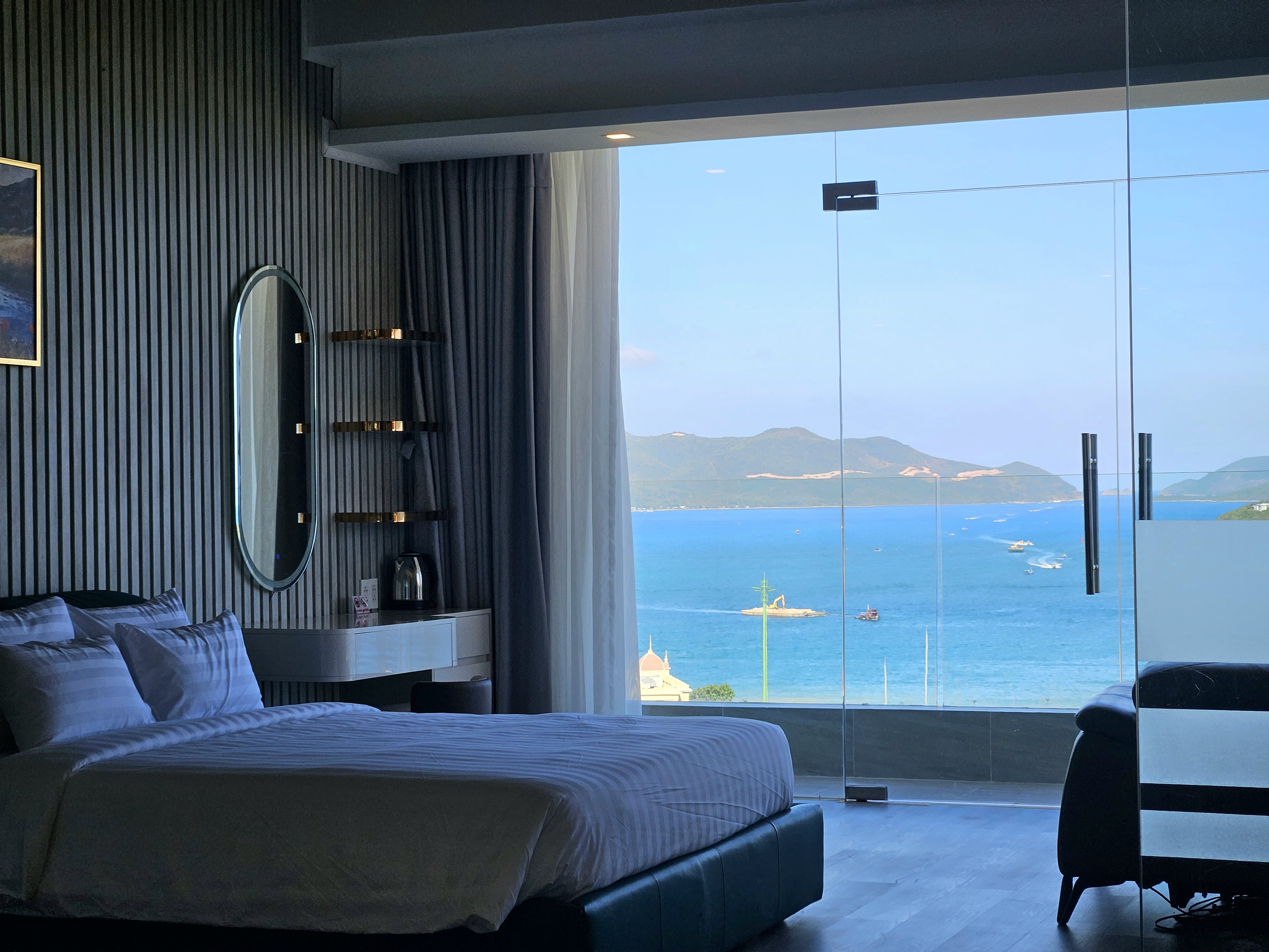 review Ocean Front Villas Nha Trang