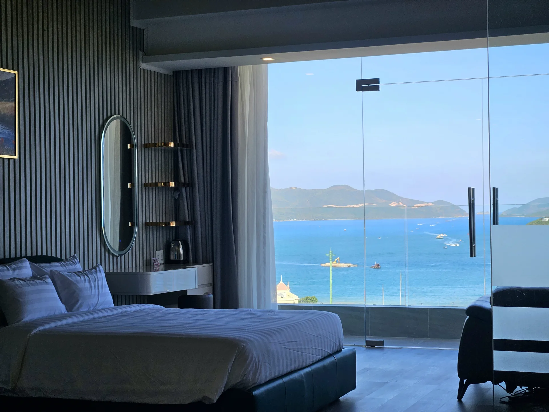 lịch trống Ocean Front villa Nha Trang