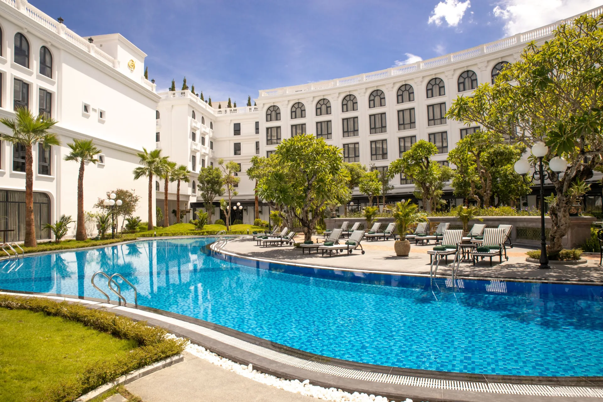 SILK PATH GRAND HUE HOTEL - Hồ bơi