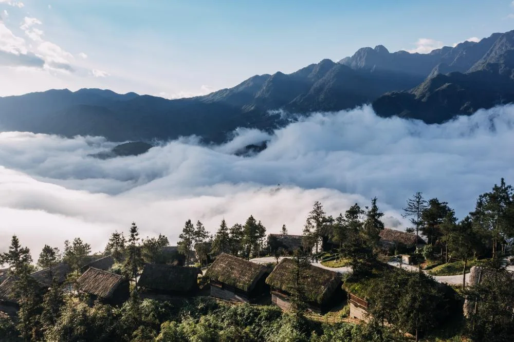 Chạm tay vào biển mây ngay tại Sapa Jade Hill Resort & Spa