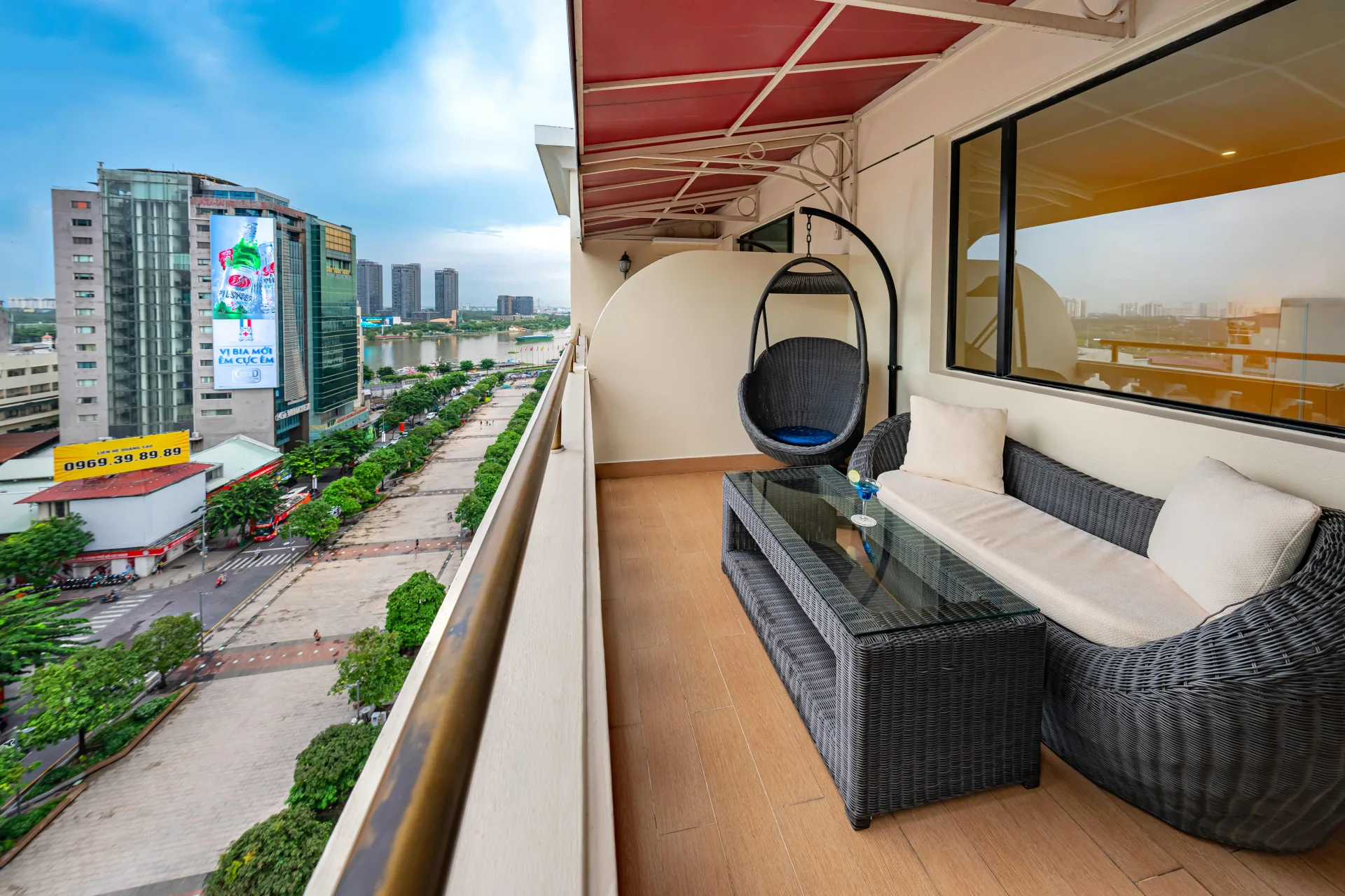 Apartment tại Saigon Prince Hotel mang đến không gian sinh hoạt riêng tư, phù hợp cho những kỳ lưu trú dài ngày.
