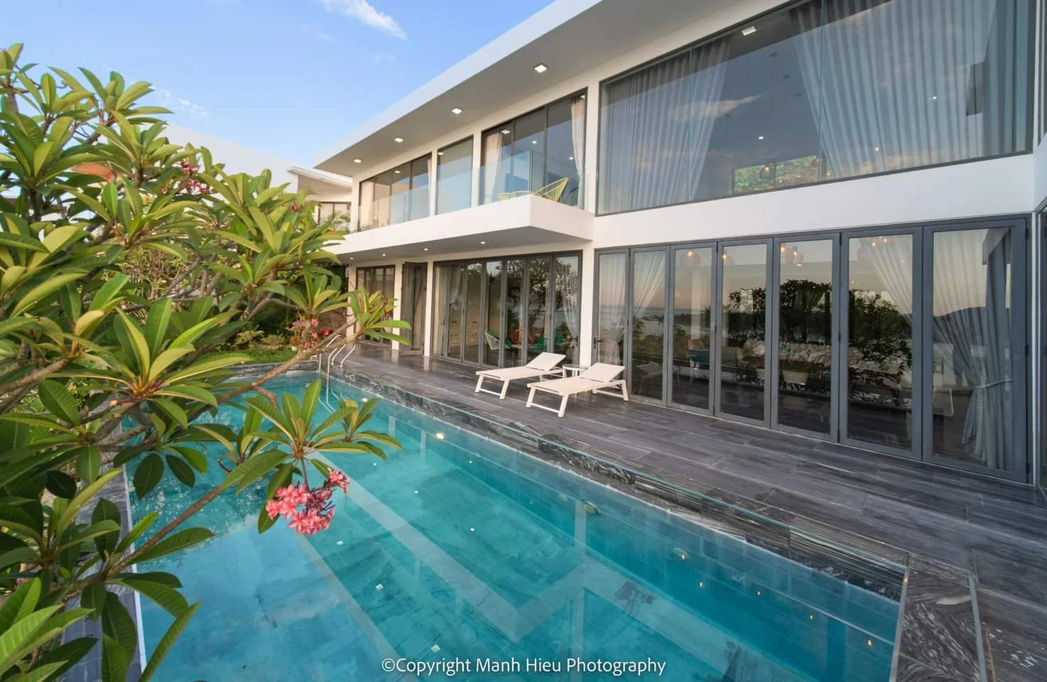 review Oceanfront Nha Trang