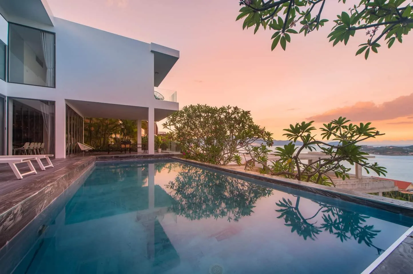 Oceanfront Nha Trang bảng giá