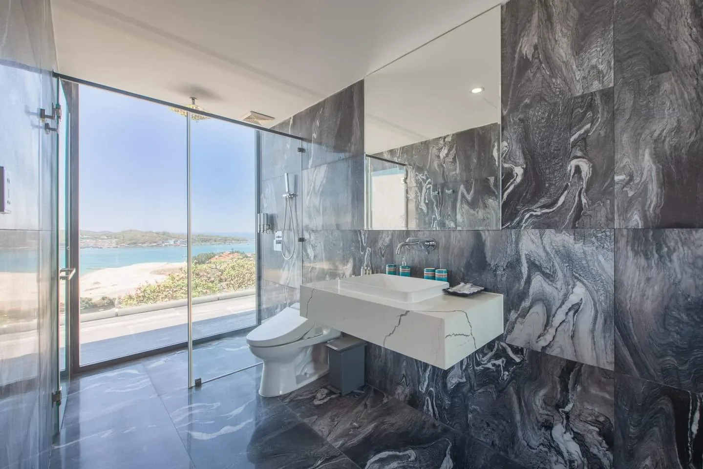 Ocean Front villa Nha Trang có hồ bơi